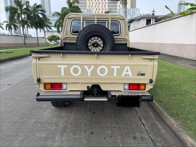 TOYOTA LAND CRUISER SERIE 79  - Imagen 4