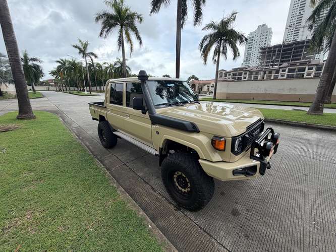 TOYOTA LAND CRUISER SERIE 79  - Imagen 2