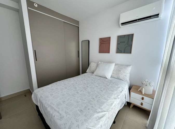 Alquiler de habitaciones en 12 de Octubre (Solo Dama)