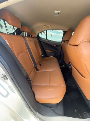 Lexus Ux250h 2020 - Imagen 16