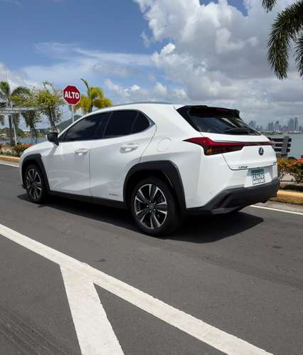 Lexus Ux250h 2020 - Imagen 8