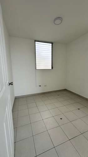 Alquilo apartamento en torres de españa. Zona céntrica y cerca de todo.  - Imagen 2