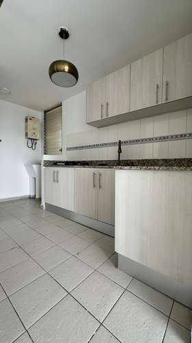 Alquilo apartamento en torres de españa. Zona céntrica y cerca de todo.  - Imagen 9