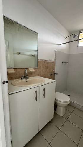 Alquilo apartamento en torres de españa. Zona céntrica y cerca de todo.  - Imagen 8