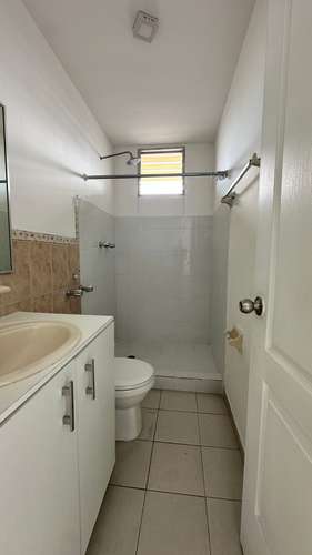 Alquilo apartamento en torres de españa. Zona céntrica y cerca de todo.  - Imagen 7
