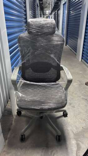 Silla ergonómica de oficina, malla gris con cabecero y soporte lumbar, 1 año de uso - Imagen 4