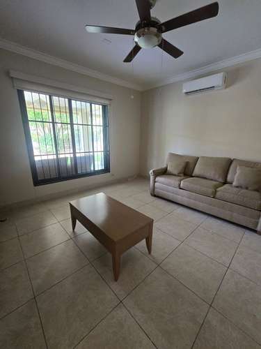Venta de exclusiva casa rodeada de naturaleza en Embassy Club - Clayton - Imagen 5