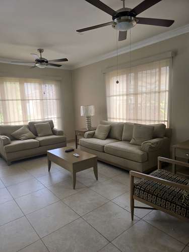 Venta de exclusiva casa rodeada de naturaleza en Embassy Club - Clayton - Imagen 3