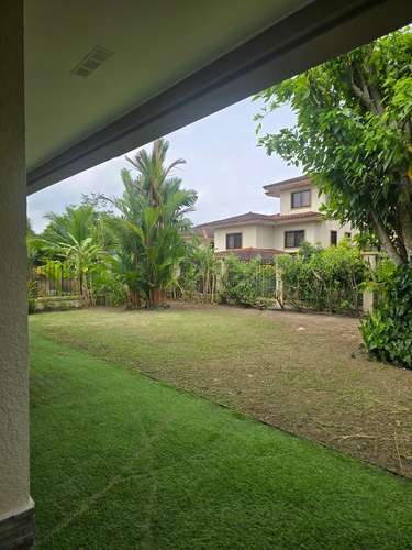 Venta de exclusiva casa rodeada de naturaleza en Embassy Club - Clayton - Imagen 20