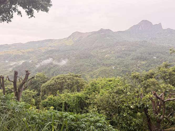 SE VENDE ACOGEDORA CASA A ESTRENAR CON VISTA A LAS MONTAÑAS Y CERRO PICACHO