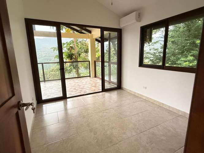 SE VENDE ACOGEDORA CASA A ESTRENAR CON VISTA A LAS MONTAÑAS Y CERRO PICACHO