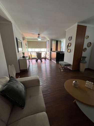 Vendo apartamento en Costa Del Este, 3 recamaras, con cuarto y baño de empleada, 115m2.