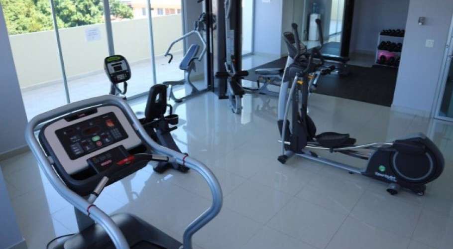 Alquilo apartamento en San Francisco, Linea Blanca, 3 recamaras, Balcón, Área social, 100m2.