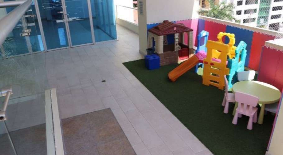 Alquilo apartamento en San Francisco, Linea Blanca, 3 recamaras, Balcón, Área social, 100m2.