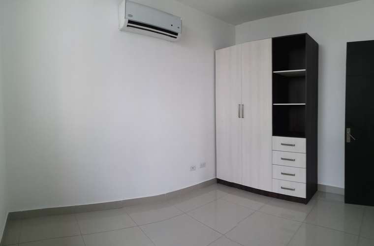 Alquilo apartamento en San Francisco, Linea Blanca, 3 recamaras, Balcón, Área social, 100m2.