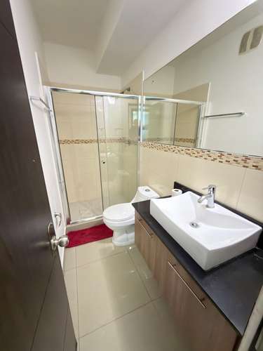 Alquilo apartamento en San Francisco, Linea Blanca, 3 recamaras, Balcón, Área social, 100m2.