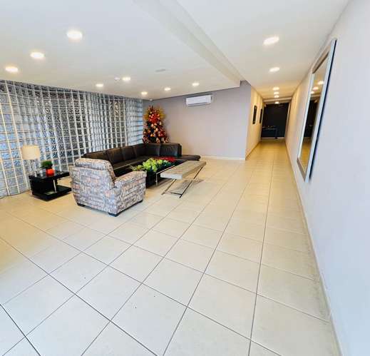 Alquilo apartamento amoblado en San Francisco, 2 recamaras, línea blanca nueva, balco, 105m2.