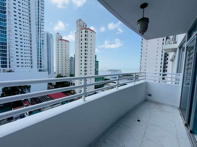 Alquilo apartamento amoblado en San Francisco, 2 recamaras, línea blanca nueva, balco, 105m2.