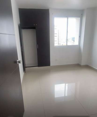 Alquilo apartamento en El Cangrejo, línea blanca, 3 recamaras, con Balco, Cerca de Via Argentina.