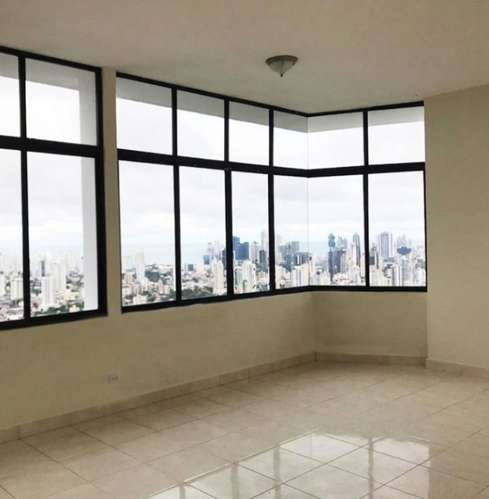 Apartamento en Dos Mares Amplios Espacios Con 4 Recamaras Y 4 Parking
