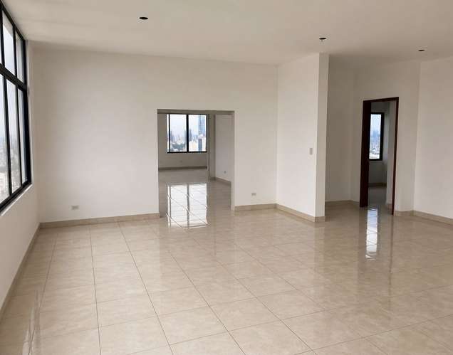 Apartamento en Dos Mares Amplios Espacios Con 4 Recamaras Y 4 Parking