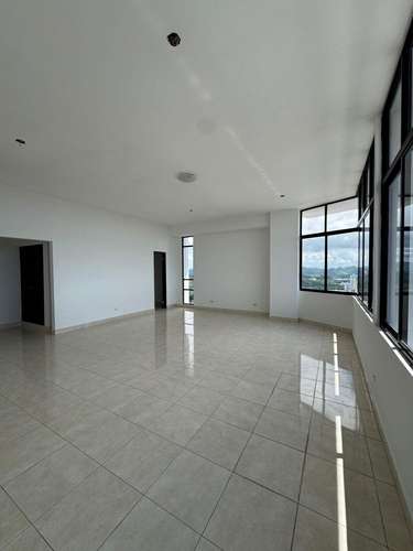 Apartamento en Dos Mares Amplios Espacios Con 4 Recamaras Y 4 Parking