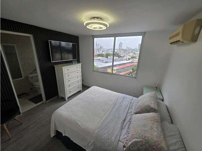 Se Alquila apartamento en Via Porras