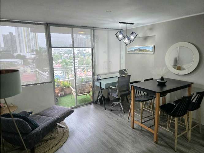 Se Alquila apartamento en Via Porras