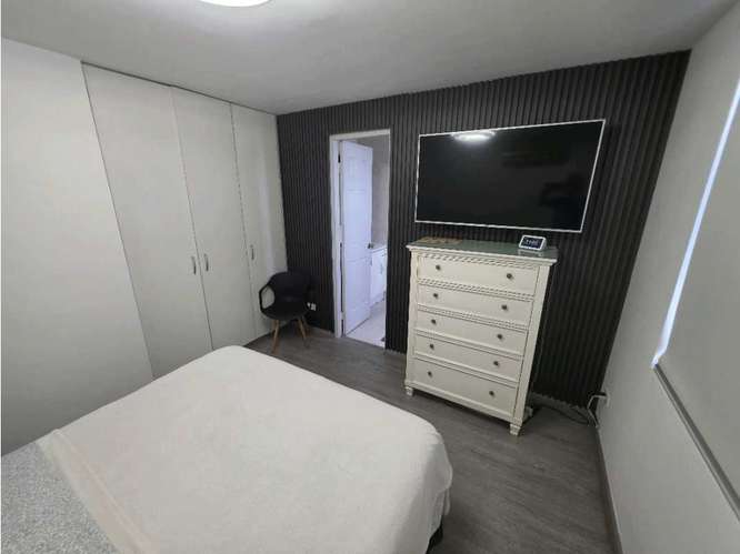Se Alquila apartamento en Via Porras