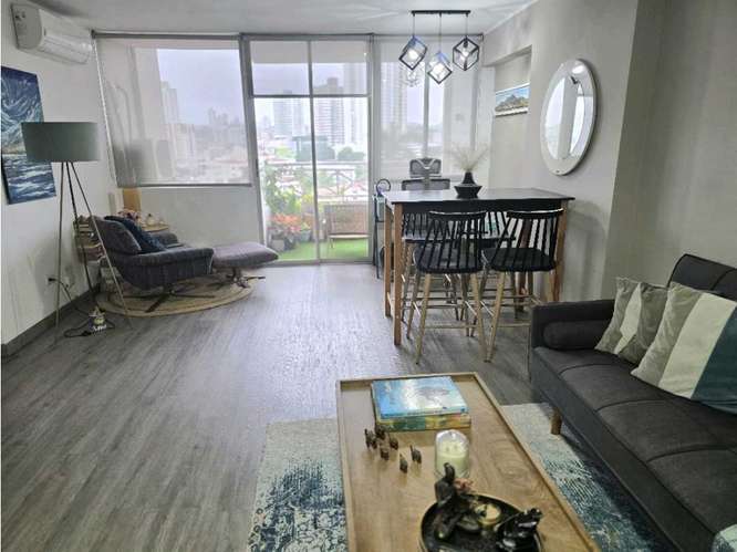 Se Alquila apartamento en Via Porras