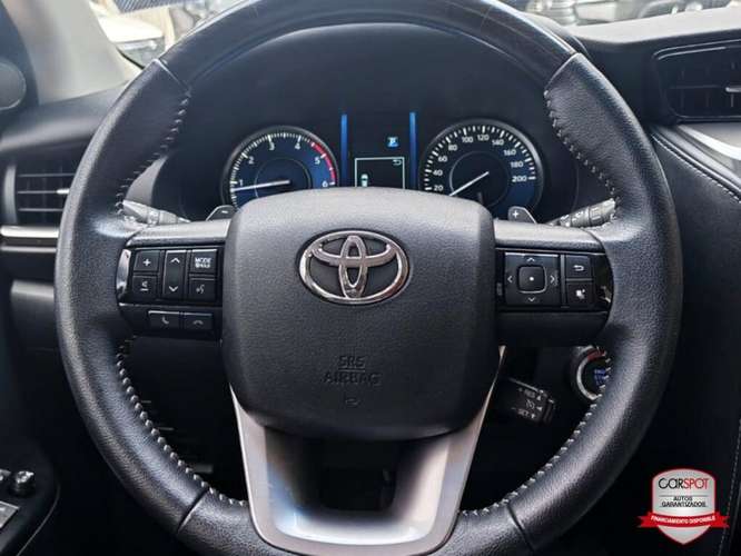 Toyota Fortuner SRV 2022 Automática EE5056 - Imagen 8