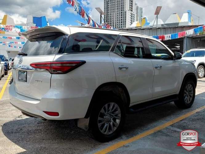 Toyota Fortuner SRV 2022 Automática EE5055 - Imagen 6