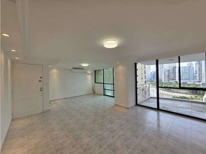 Venta de Apartamento en PH Perla del Pacifico, Paitilla