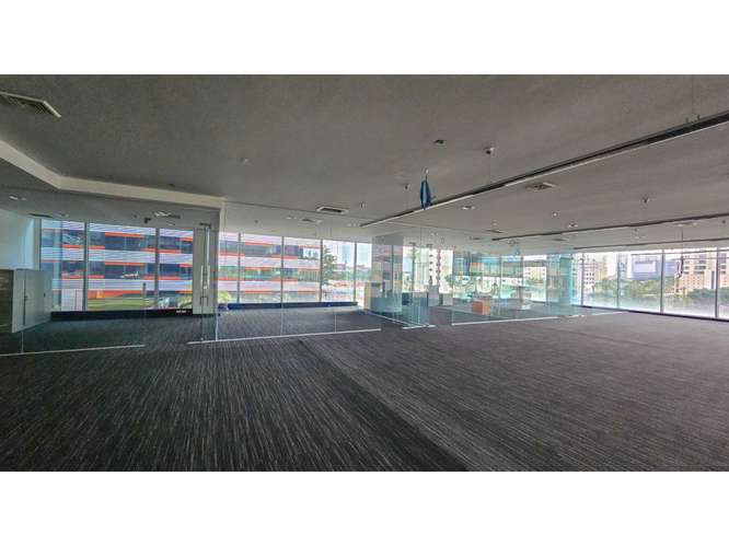OFICINA / OCEAN BUSSINESS PLAZA / 830M / CON DIVISIONES / VACIA