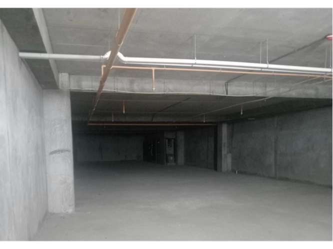 SE ALQUILA LOCAL 342 M2 EN EL CENTRO COMERCIAL VILLA LUCRE  PISO MEDIO - Imagen 7