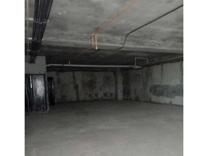 SE ALQUILA LOCAL 142 M2 EN CENTRO COMERCIAL VILLA LUCRE  PISO MEDIO