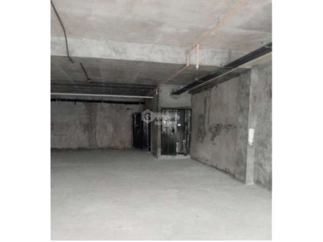 SE ALQUILA LOCAL 139 M2 EN CENTRO COMERCIAL VILLA LUCRE SOBRE VIA - Imagen 17