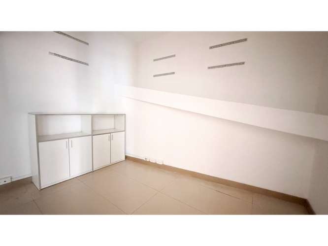 OFICINA / OCEAN BUSSINESS PLAZA / 526M / CON DIVISIONES / PLANTA BAJA
