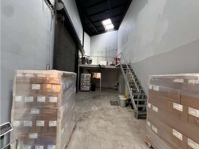 COSTA DEL ESTE / 265 M2 / 2 PARKING / LOCAL CON BODEGA / SOBRE VIA - Imagen 13