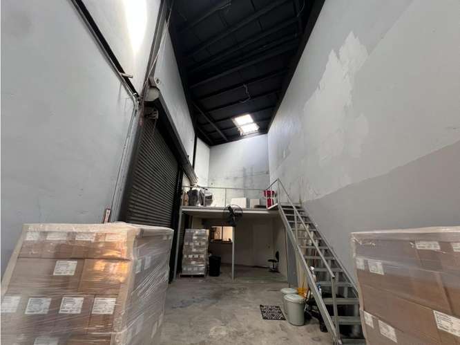 COSTA DEL ESTE / 265 M2 / 2 PARKING / LOCAL CON BODEGA / SOBRE VIA - Imagen 10