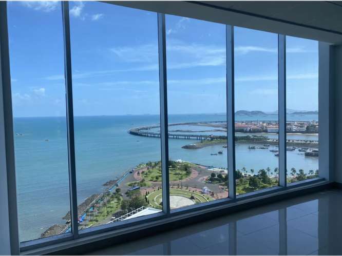 BALBOA / PH BOC / 100M / OFICINA / 4 PARKING / VISTA AL MAR / VACIO