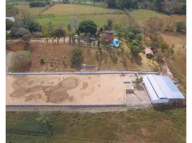 CHEPO / LOMA DEL RIO / 1.6 HECTAREA / CASA / ESTABLO / PISCINA