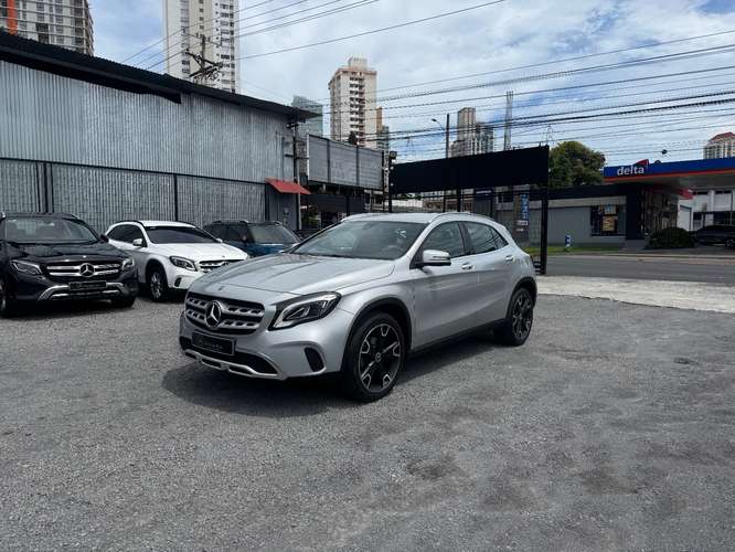 MERCEDES BENZ GLA200