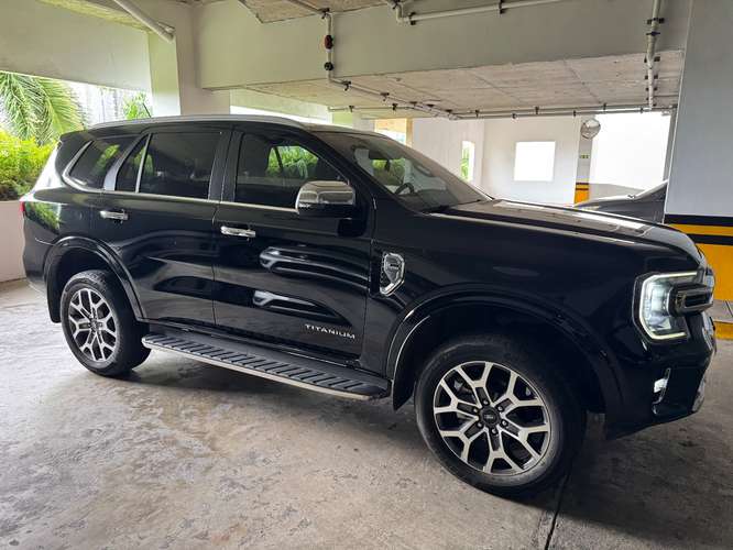 Ford Everest Titanium (como nueva) 