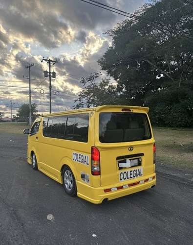 Toyota Hiace 2014
