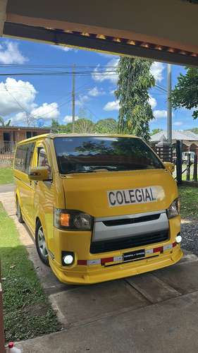 Toyota Hiace 2014