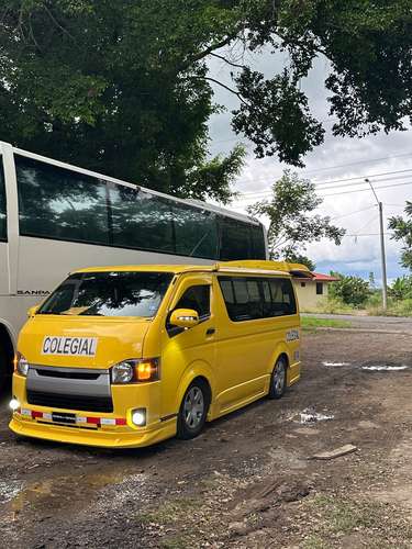 Toyota Hiace año 2013 