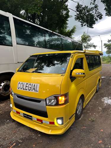 Toyota Hiace 2014