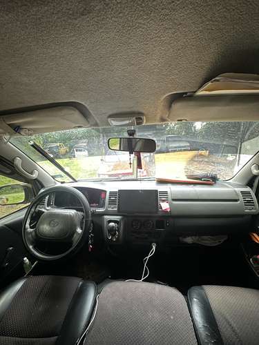 Toyota Hiace 2013