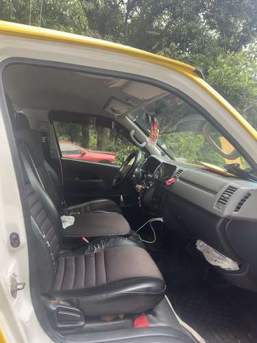 Toyota Hiace 2014